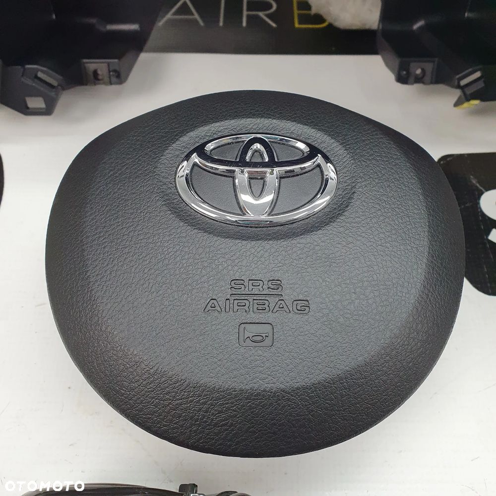 TOYOTA YARIS 3 III LIFT DESKA ROZDZIELCZA KONSOLA KOKPIT PULPIT PODUSZKI AIRBAG AIR BAG PASY KIT SET - 5