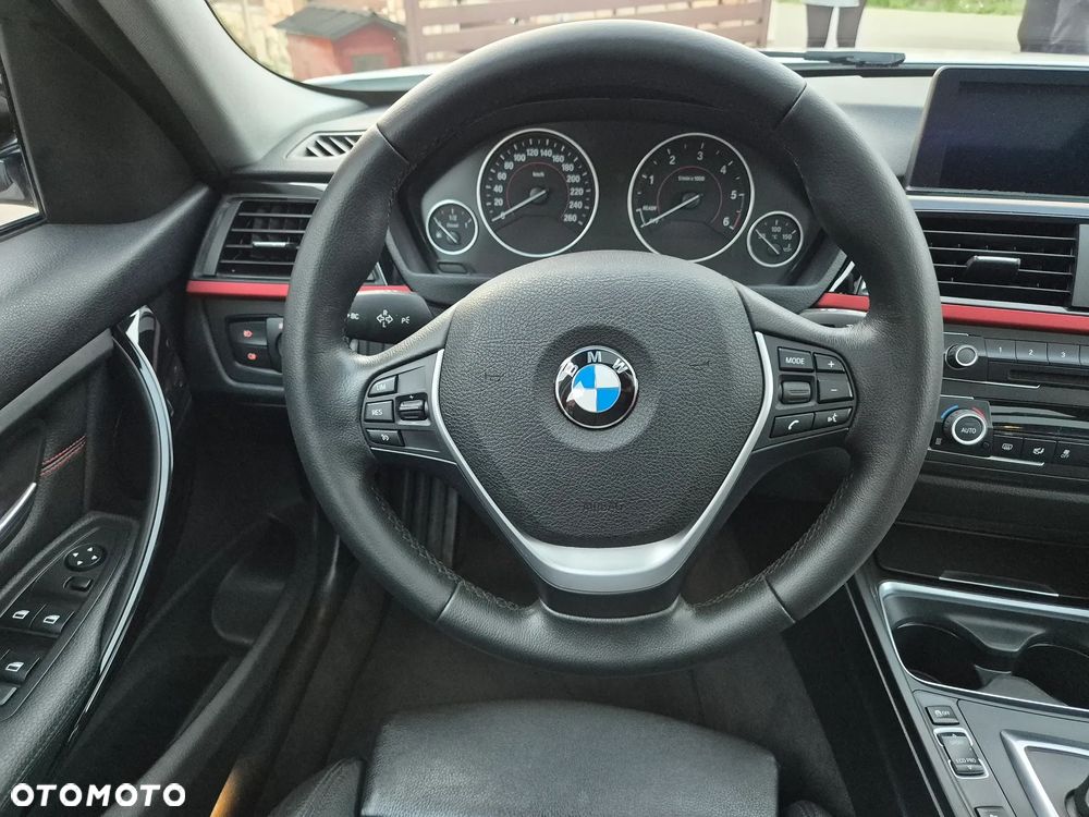 BMW Seria 3 320d Sport Line - 22