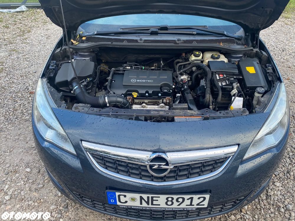Opel Astra 1.4 Turbo Design Edition - 18