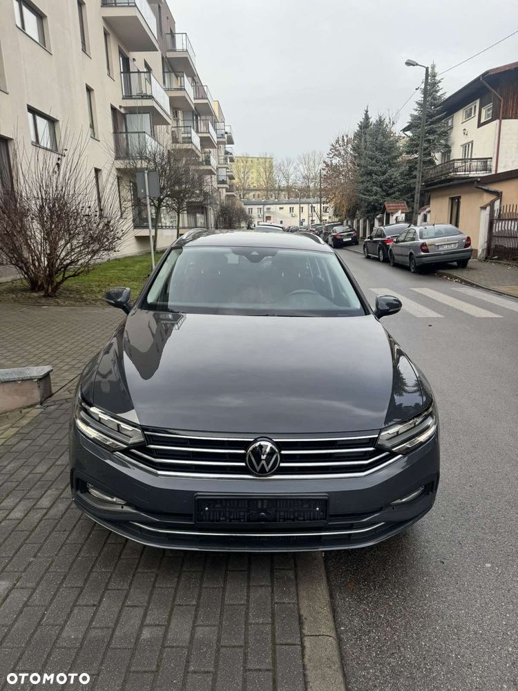 Volkswagen Passat 2.0 TDI SCR DSG Business - 19