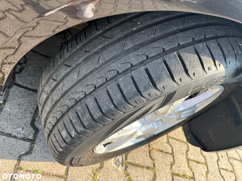 Audi A4 Avant 2.0 TDI DPF Attraction - 25