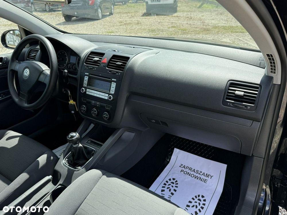Volkswagen Golf - 32