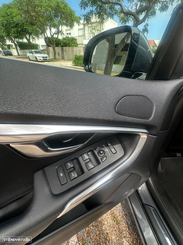 Volvo V40 D2 Momentum - 9