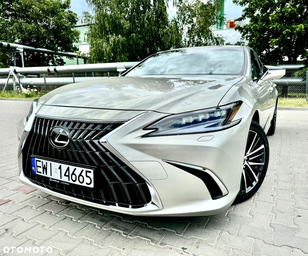 Lexus ES 300h Prestige - 37