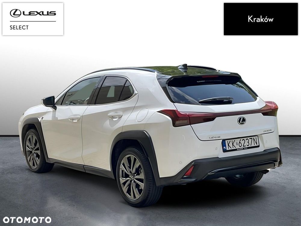 Lexus UX 300h F Sport Design - 3