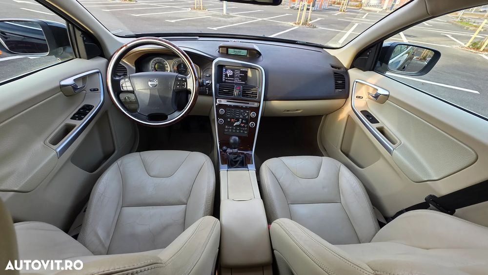 Volvo XC 60 D5 AWD - 2
