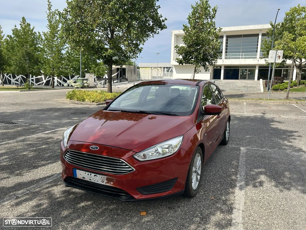 Ford Focus 1.0 EcoBoost S&S Aut. Business Edition - 1