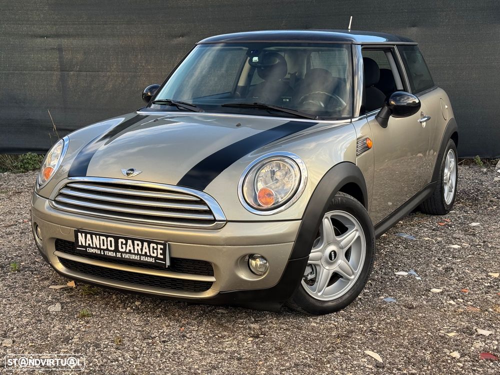 MINI 3 Portas Cooper D - 1