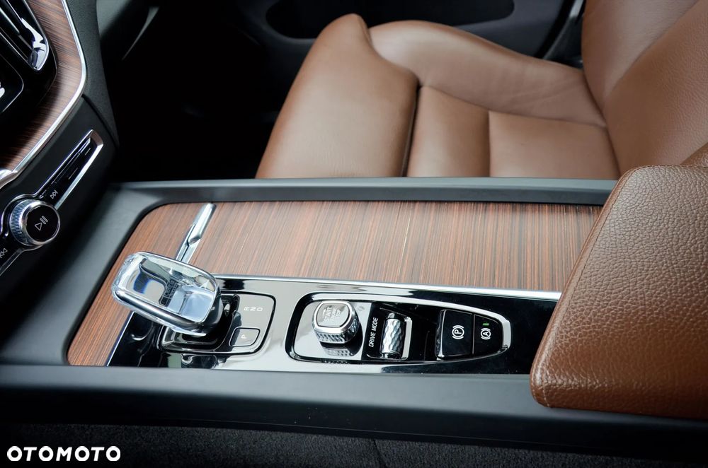 Volvo XC 60 B4 B Geartronic Inscription - 26