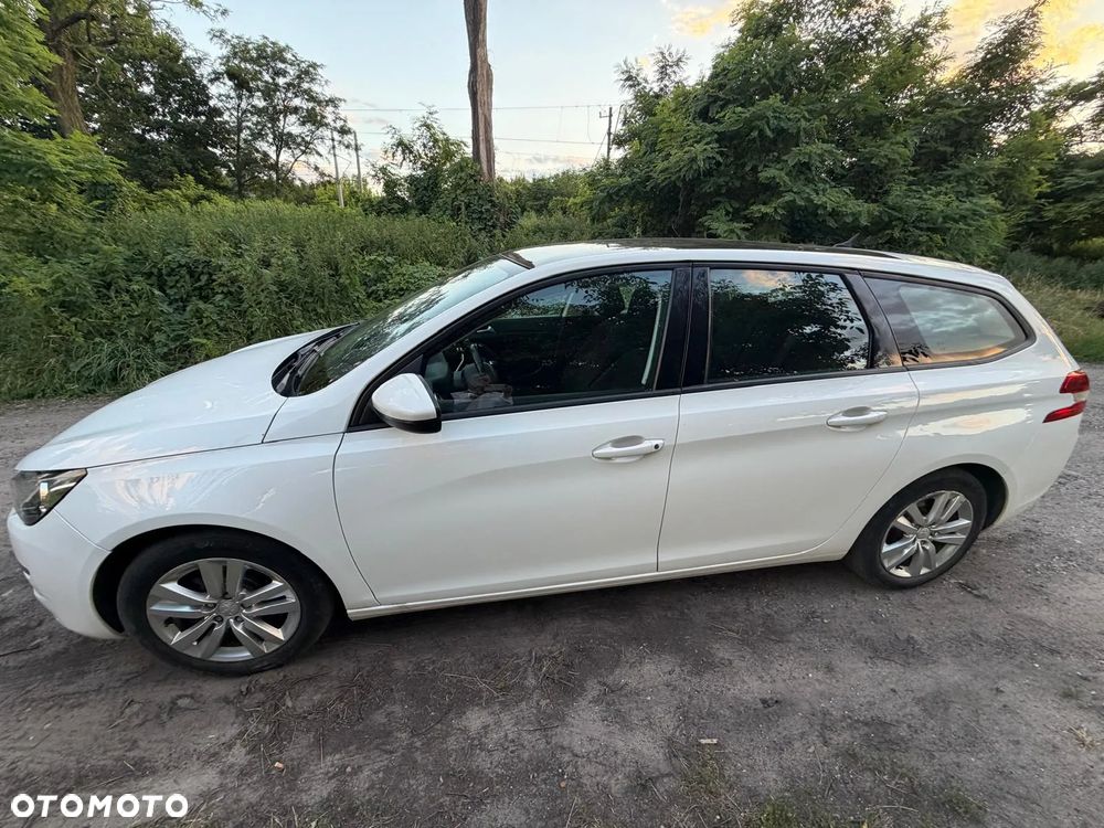 Peugeot 308 1.6 BlueHDi Allure S&S - 10