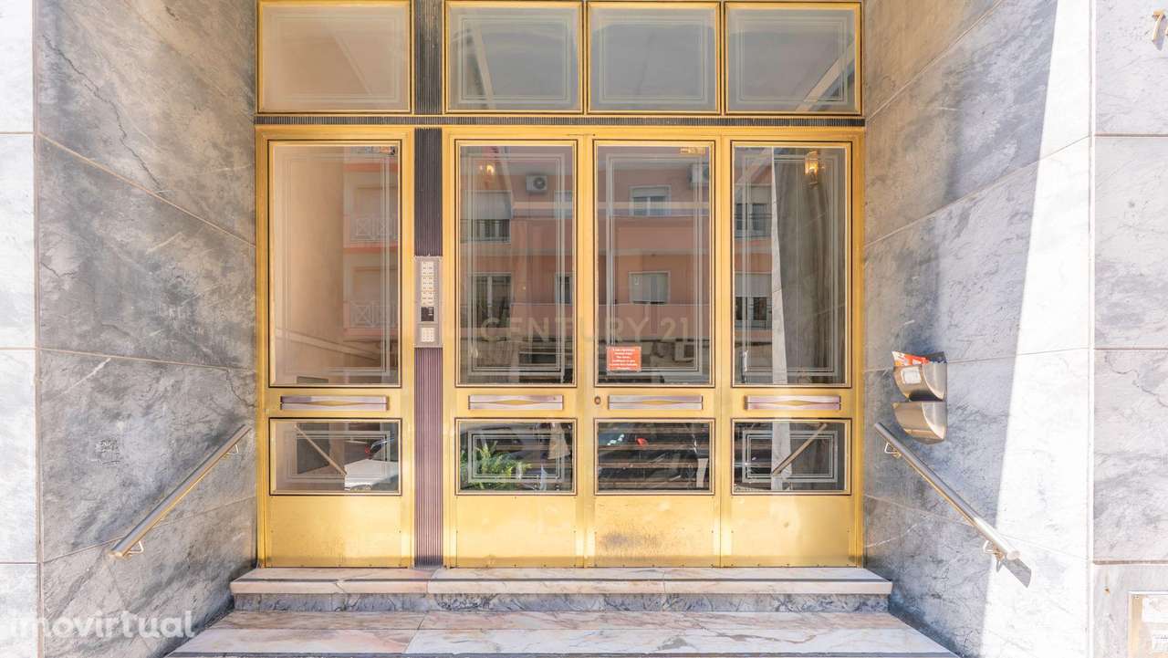 Campo de Ourique - Apartamento T2 c/ pequeno logradouro - Grande imagem: 3/60