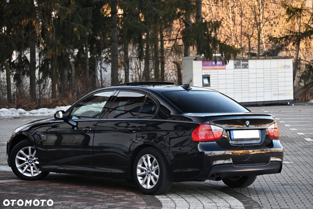 BMW Seria 3 318d DPF Edition Sport - 15