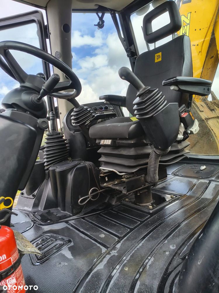 JCB 3CX - 4