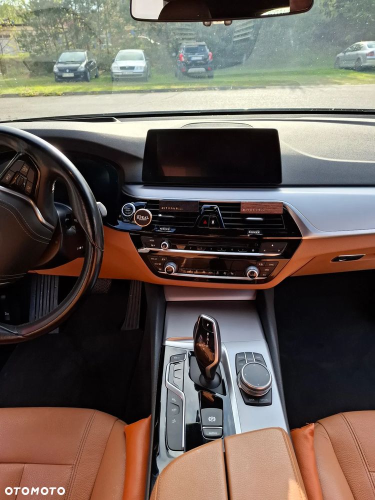 BMW 6GT - 11