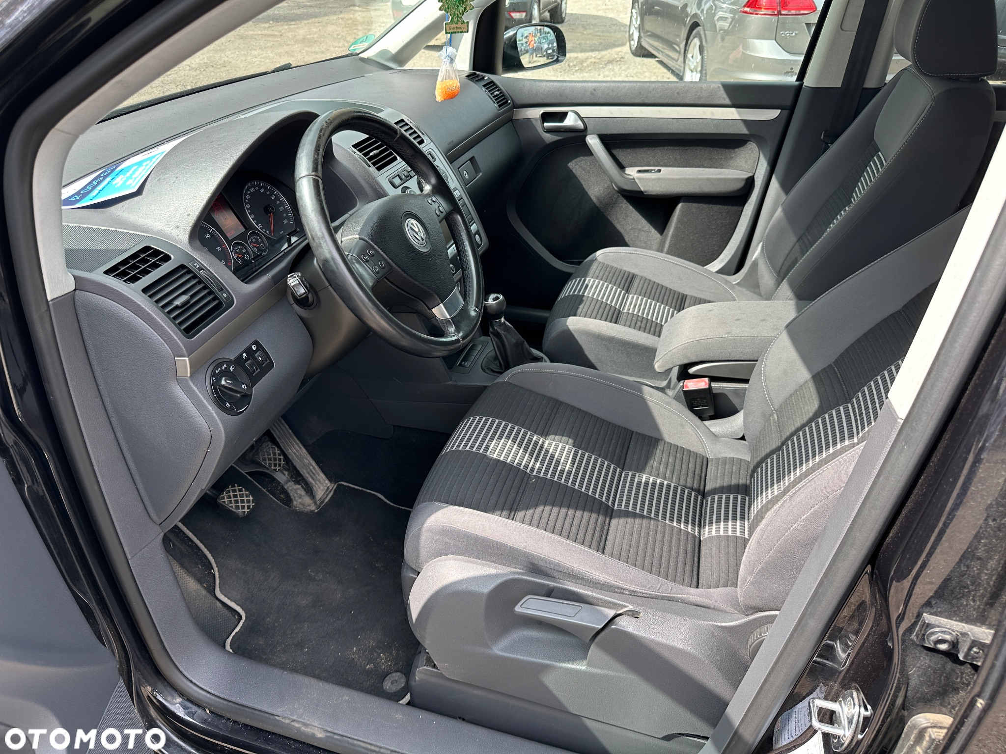 Volkswagen Touran 1.4 TSI United - 13