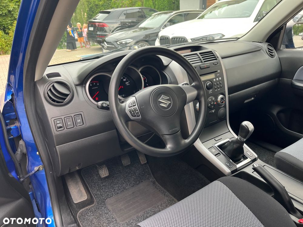 Suzuki Grand Vitara 1.6 - 7