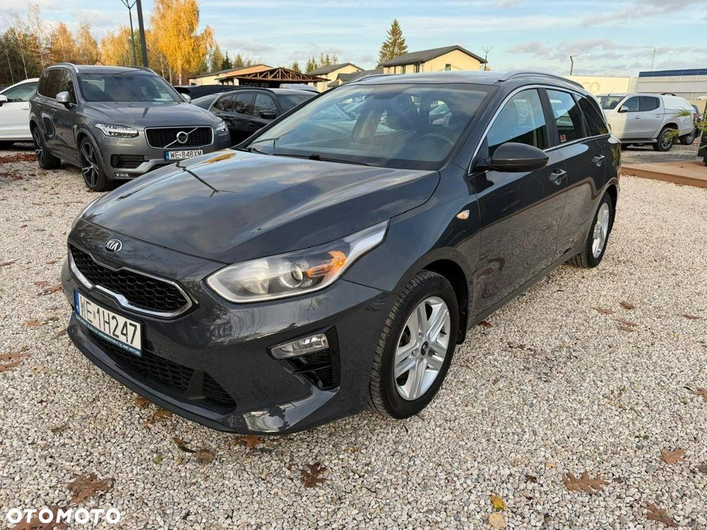 Kia Ceed - 4