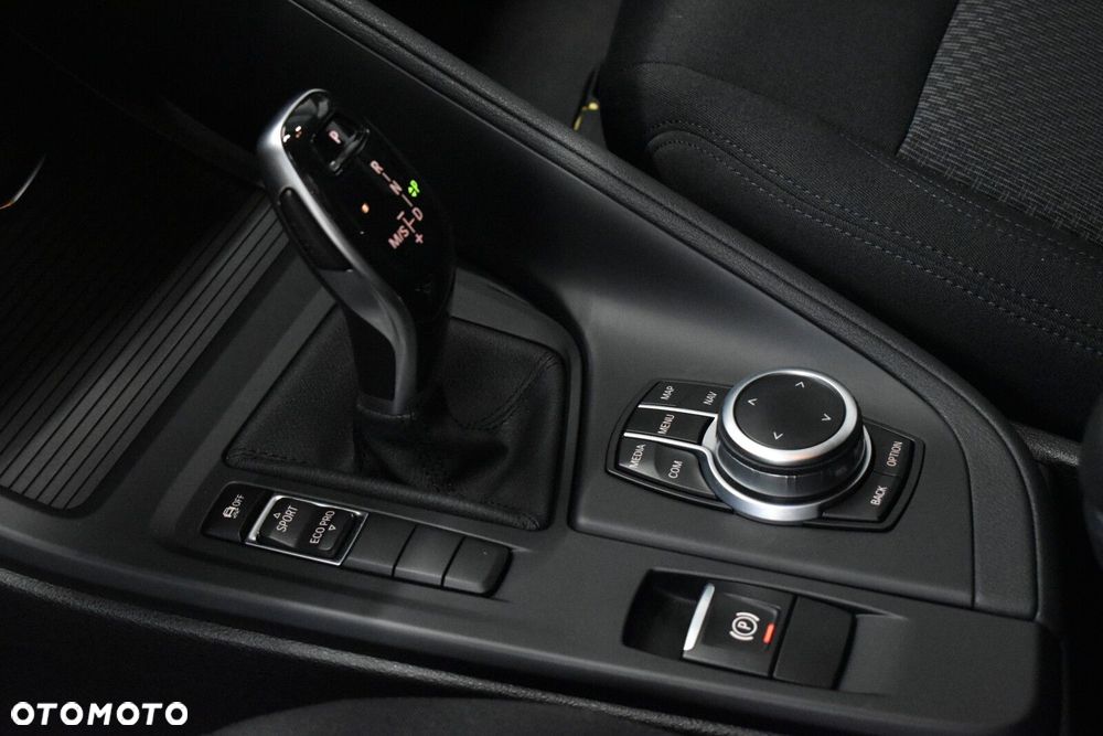 BMW X1 sDrive18i Business Edition - 17