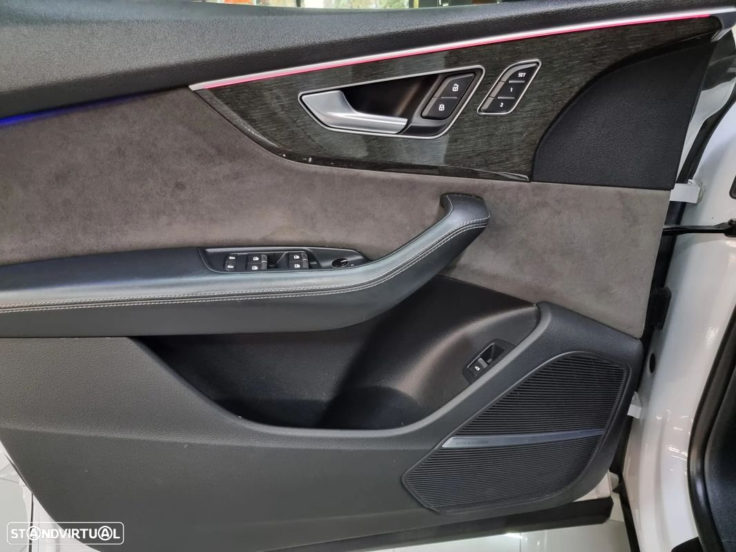 Audi Q8 50 TDI quattro Tiptronic - 17