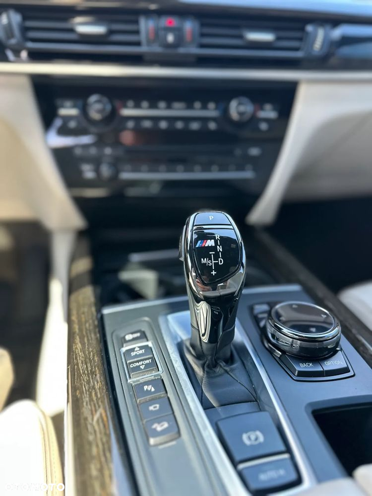 BMW X5 M M50d - 17