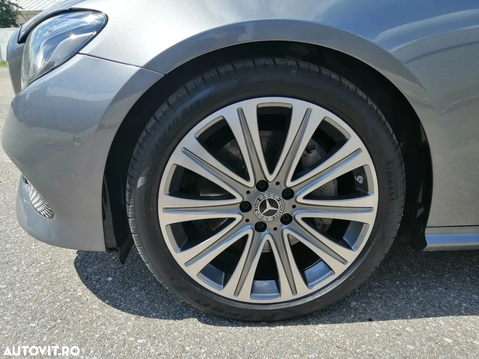 Mercedes-Benz E - 33