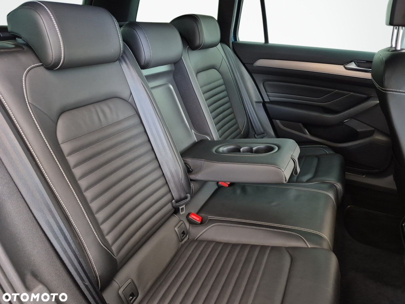 Volkswagen Passat 2.0 TDI EVO Elegance DSG - 26