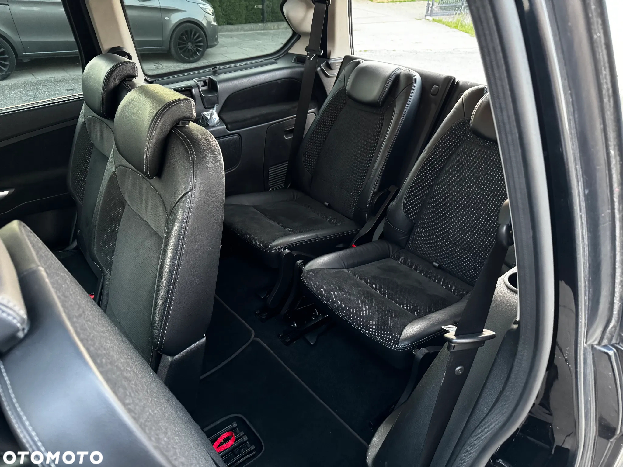 Ford Galaxy 2.0 TDCi DPF Titanium - 9