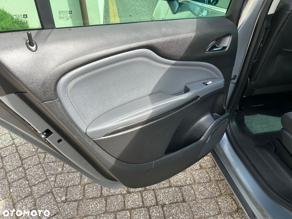Opel Zafira Tourer 1.4 Turbo Active - 24