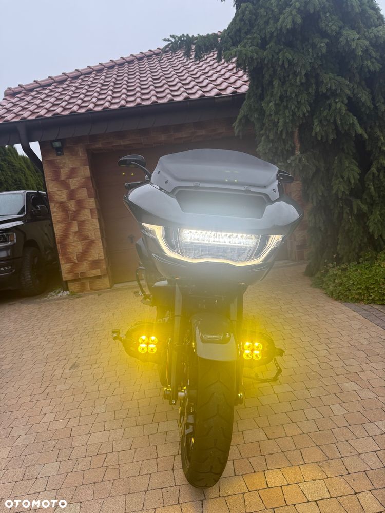 Harley-Davidson Touring Road Glide - 17