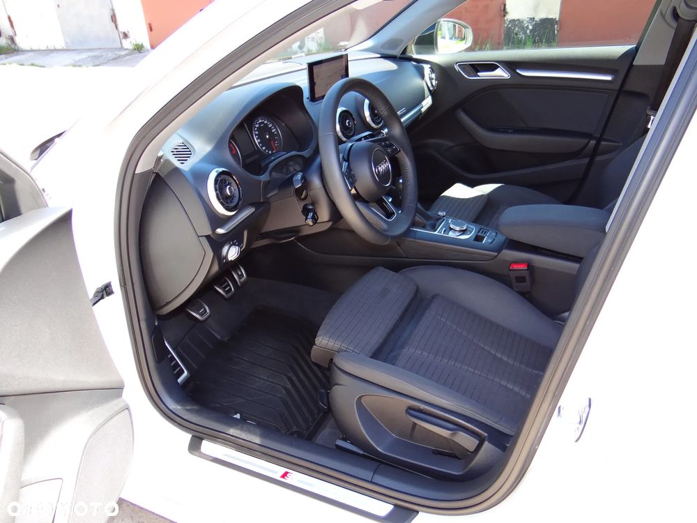 Audi A3 Sportback - 19