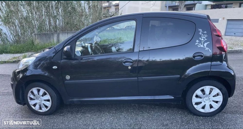 Peugeot 107 1.0 envy - 4