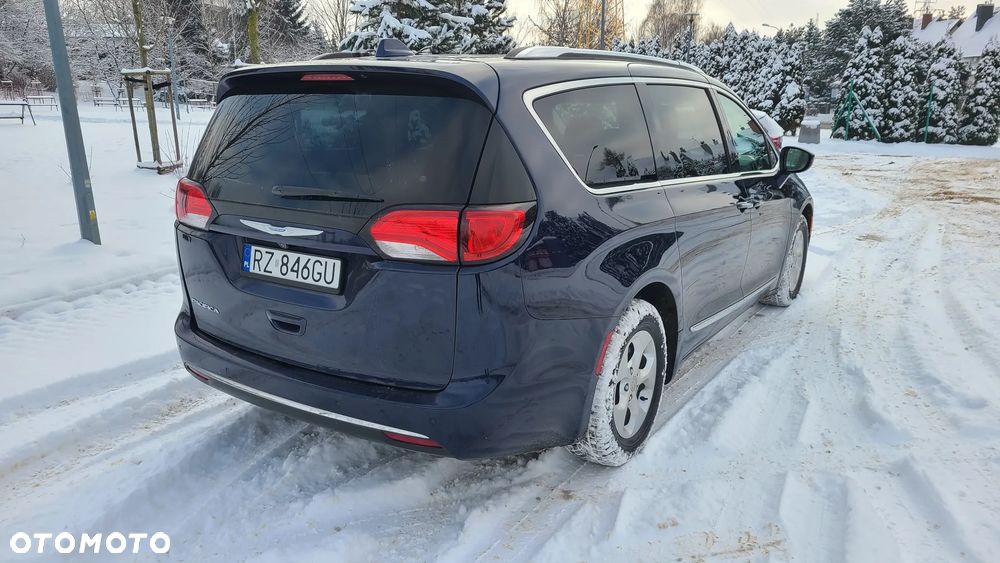 Chrysler Pacifica - 7