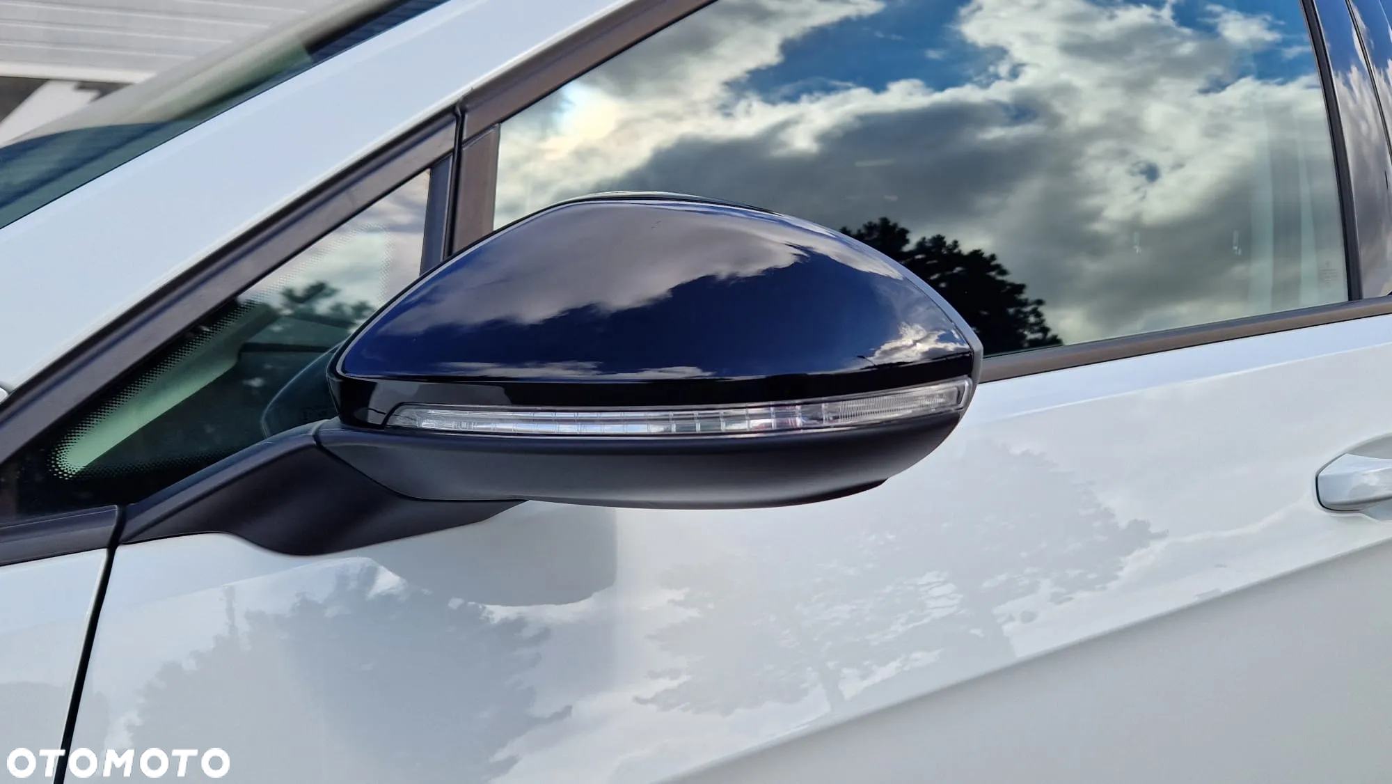 Volkswagen Golf e-Golf - 11