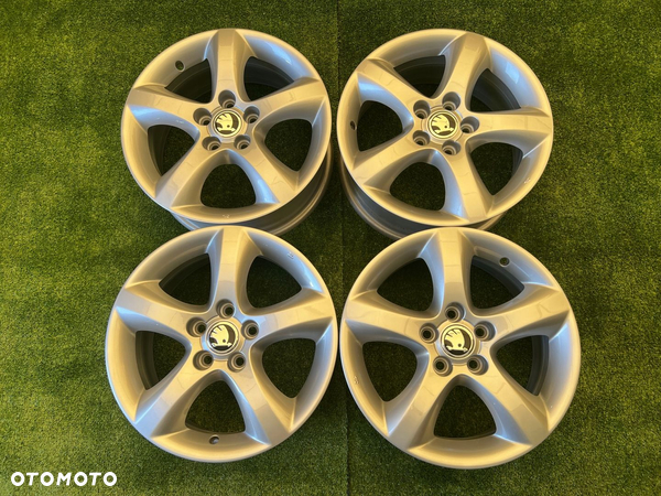 KOMPLET FELG FELGI ALU SKODA 5J0 FABIA 15 5X100 ET43 ORYGINALNE