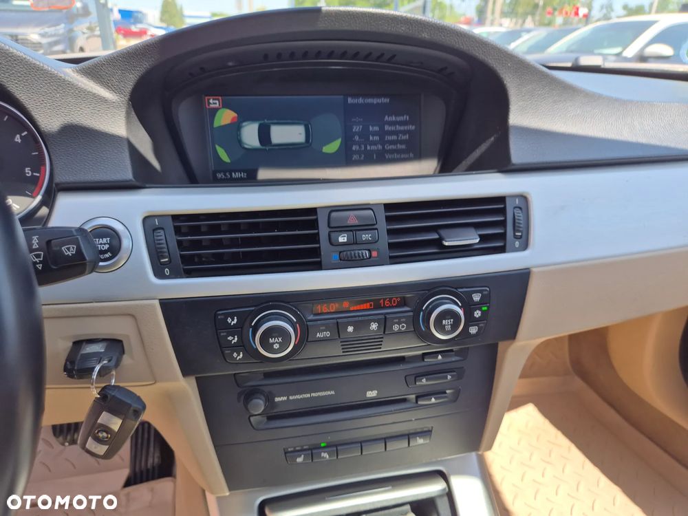 BMW Seria 3 - 36