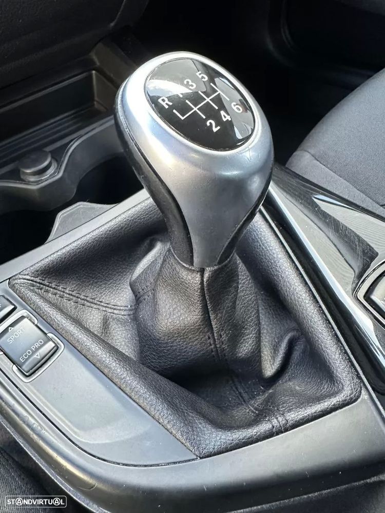 BMW 116 d Sport Line - 37