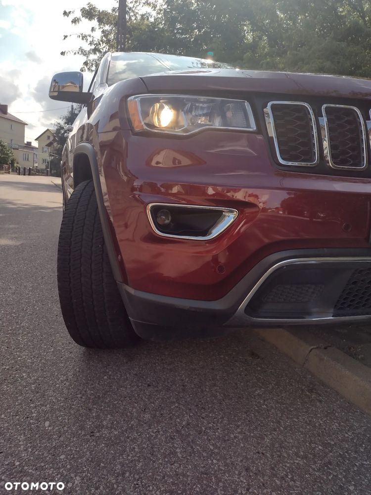 Jeep Grand Cherokee - 15