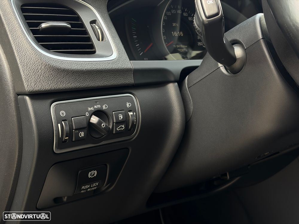 Volvo V60 - 25