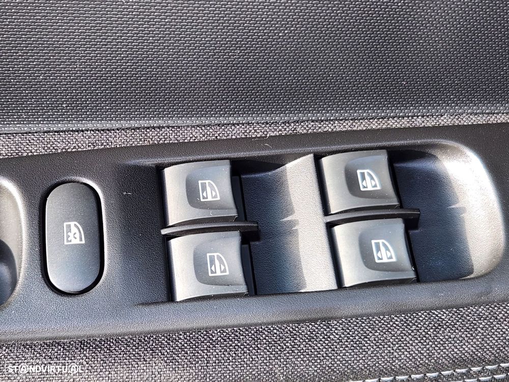 Renault Zoe (c/ Bateria) Intens 40 - 36