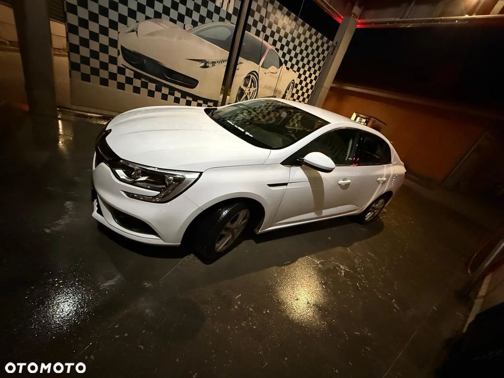 Renault Megane 1.6 SCe Zen - 11