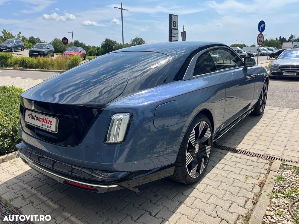 Rolls-Royce Spectre - 5