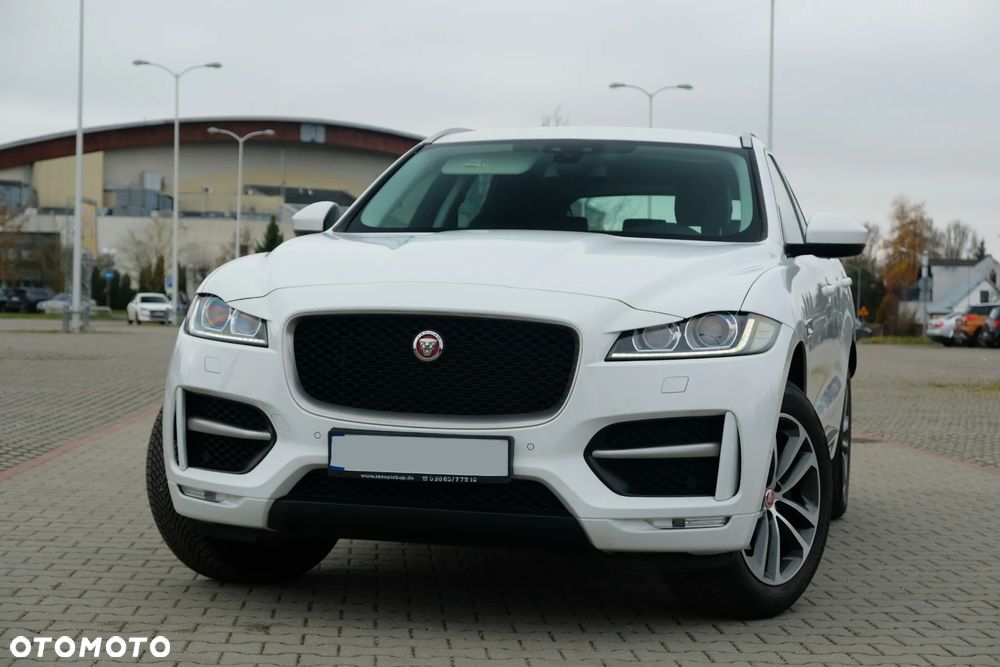 Jaguar F-Pace 20d AWD R-Sport - 11