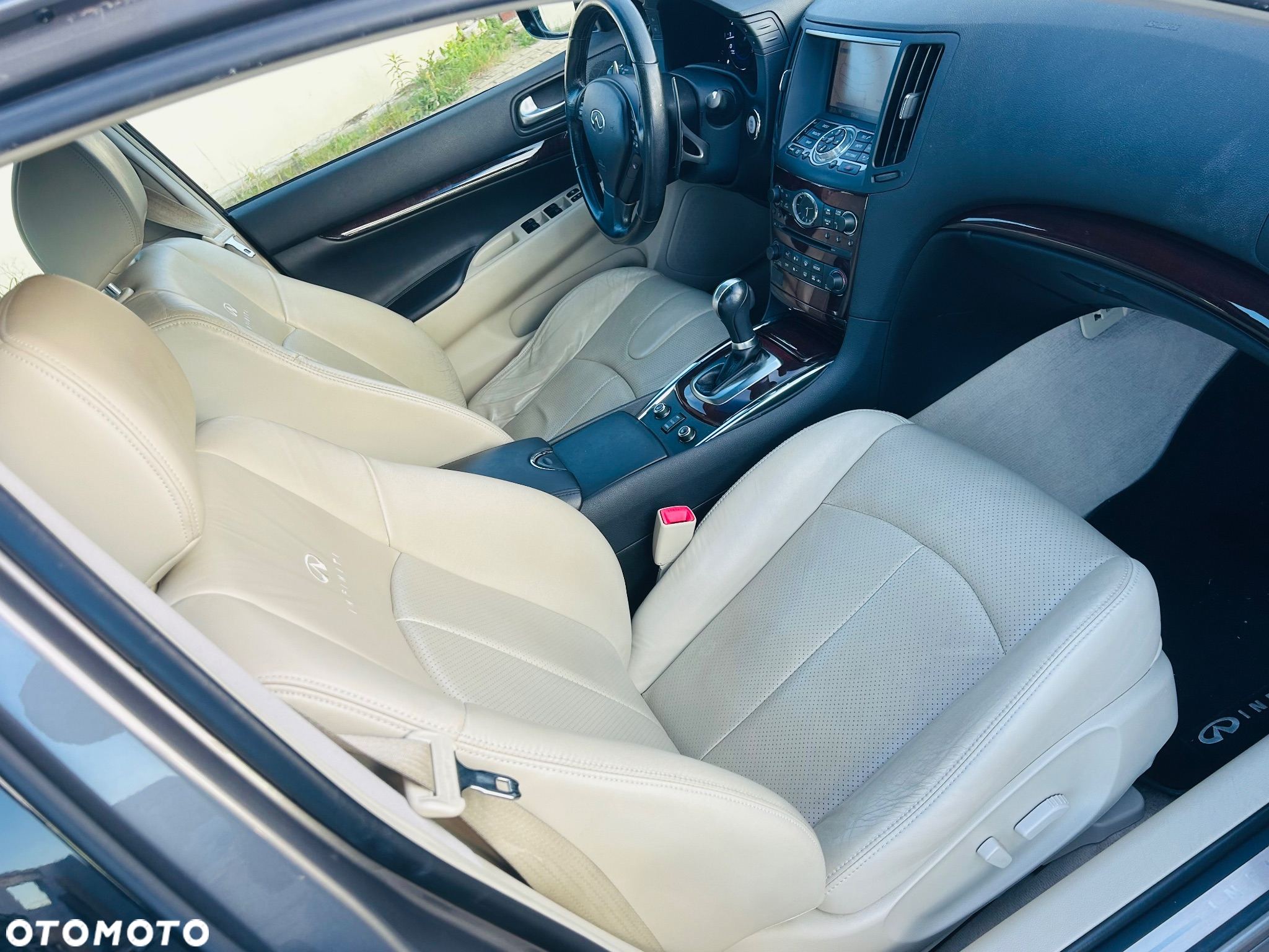 Infiniti G G37 AWD - 26