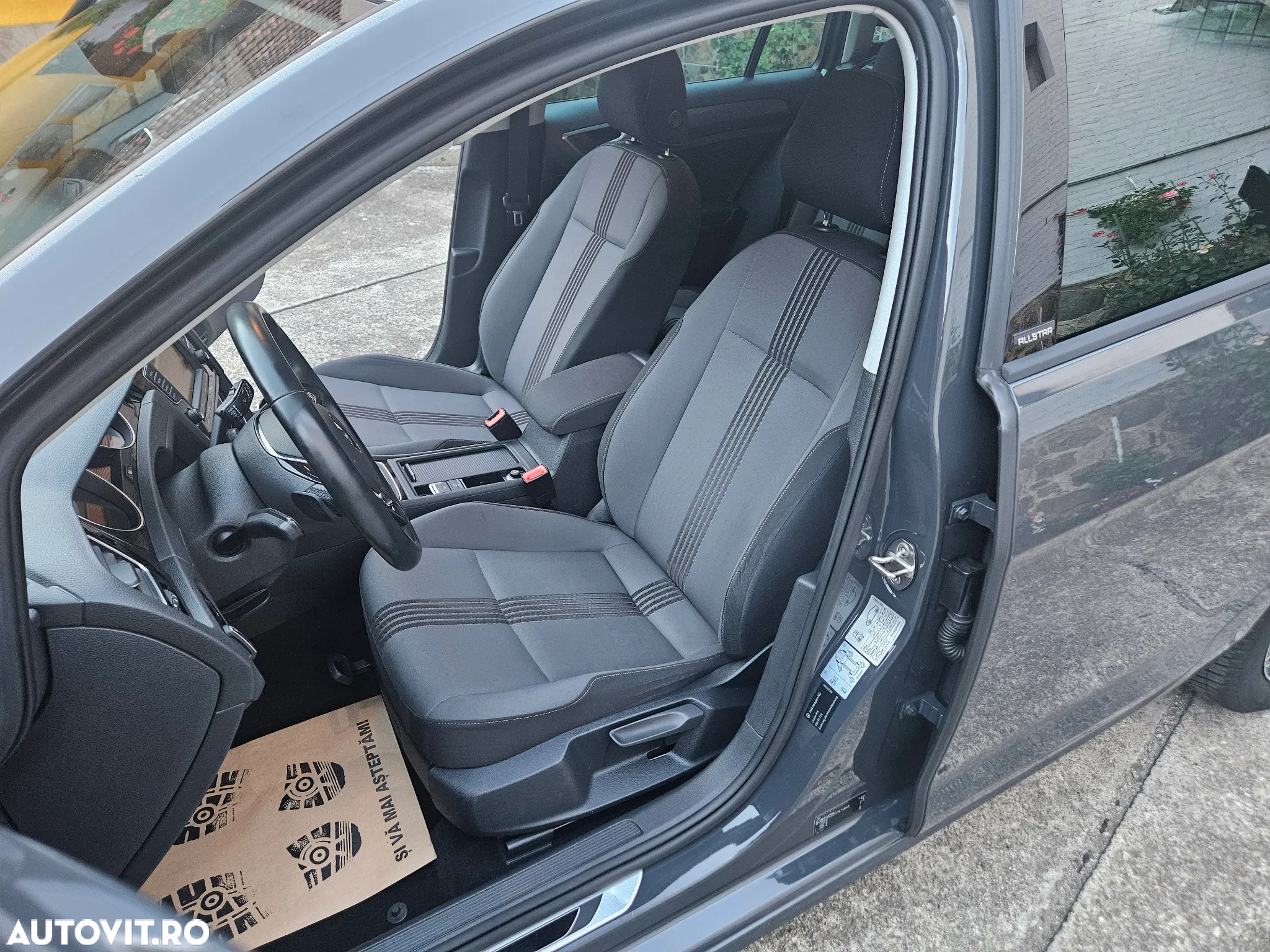 Volkswagen Golf Variant 1.6 TDI BlueMotion Technology DSG Allstar - 9