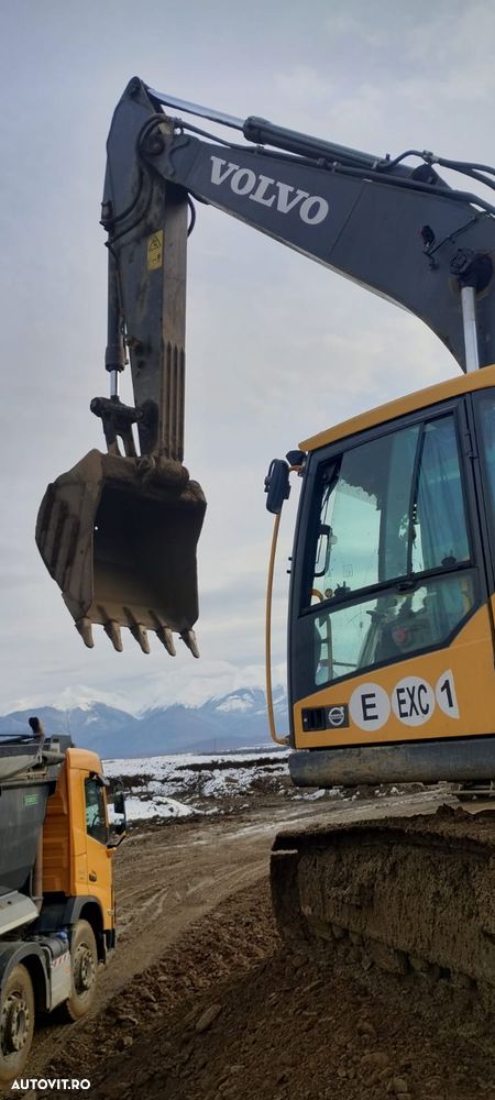 Volvo EC220DL - 9