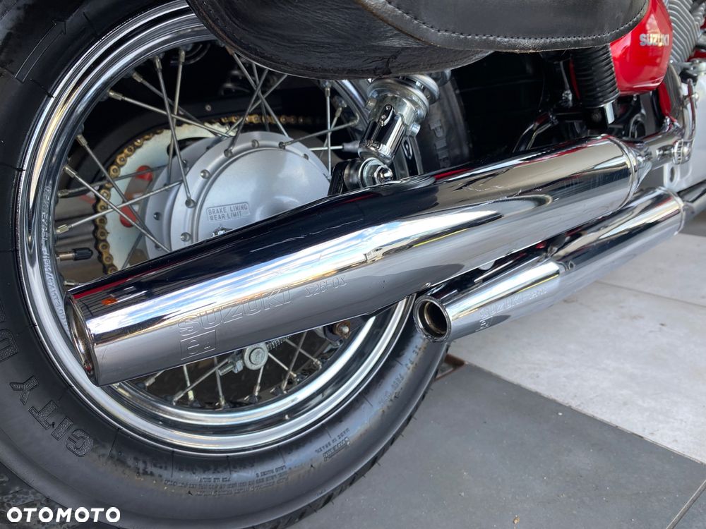 Suzuki Intruder - 22