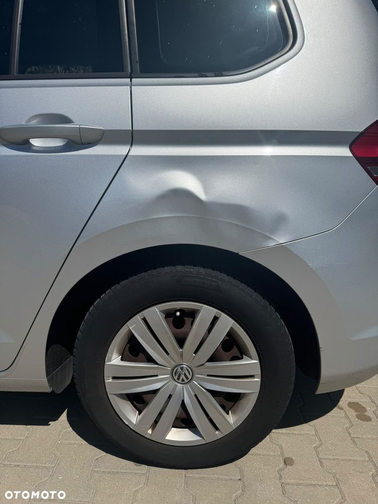 Volkswagen Touran - 14