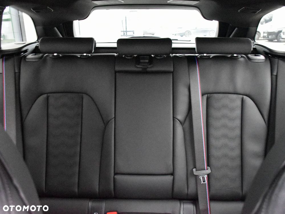 BMW M3 Competition xDrive sport - 27