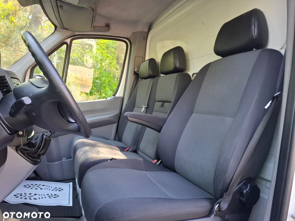 Volkswagen CRAFTER* KONTENER* WINDA 750 kg* UDT * KLIMATYZACJA * F-Vat 23% - 16