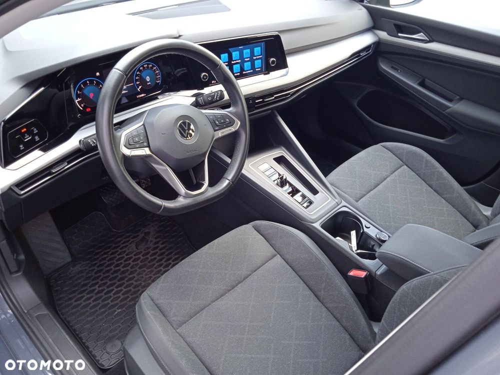 Volkswagen Golf - 11